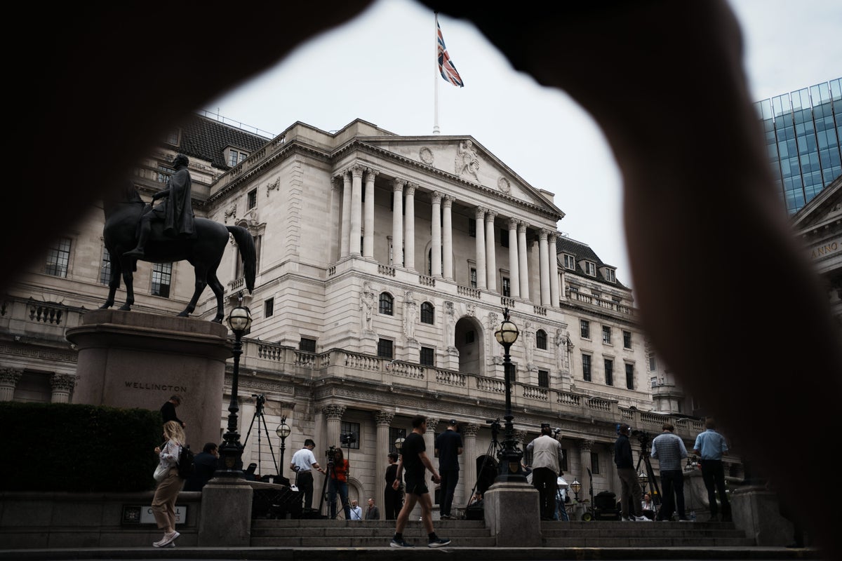 AI firms vulnerable to sharp drop in valuations, Bank of England warns