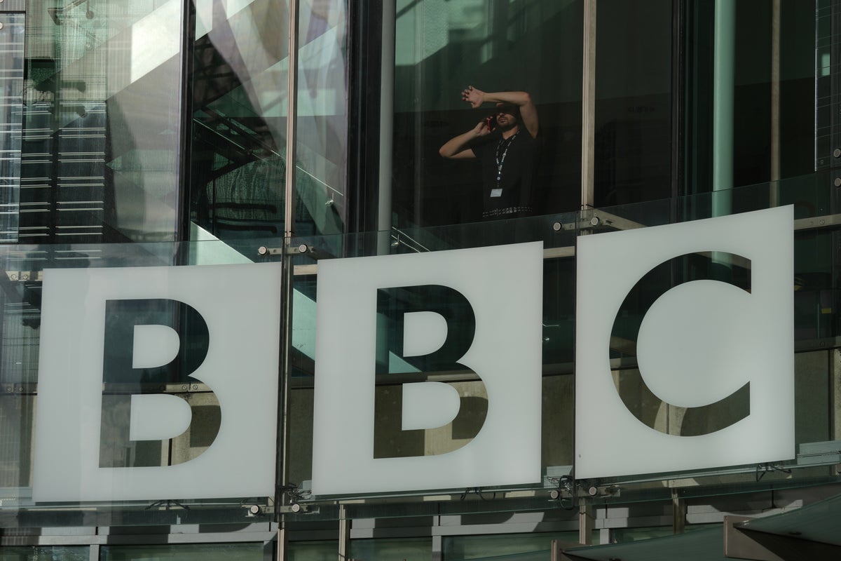 BBC-Trump crisis live: Broadcaster ‘set to apologise’ to president as $1bn legal threat deadline looms