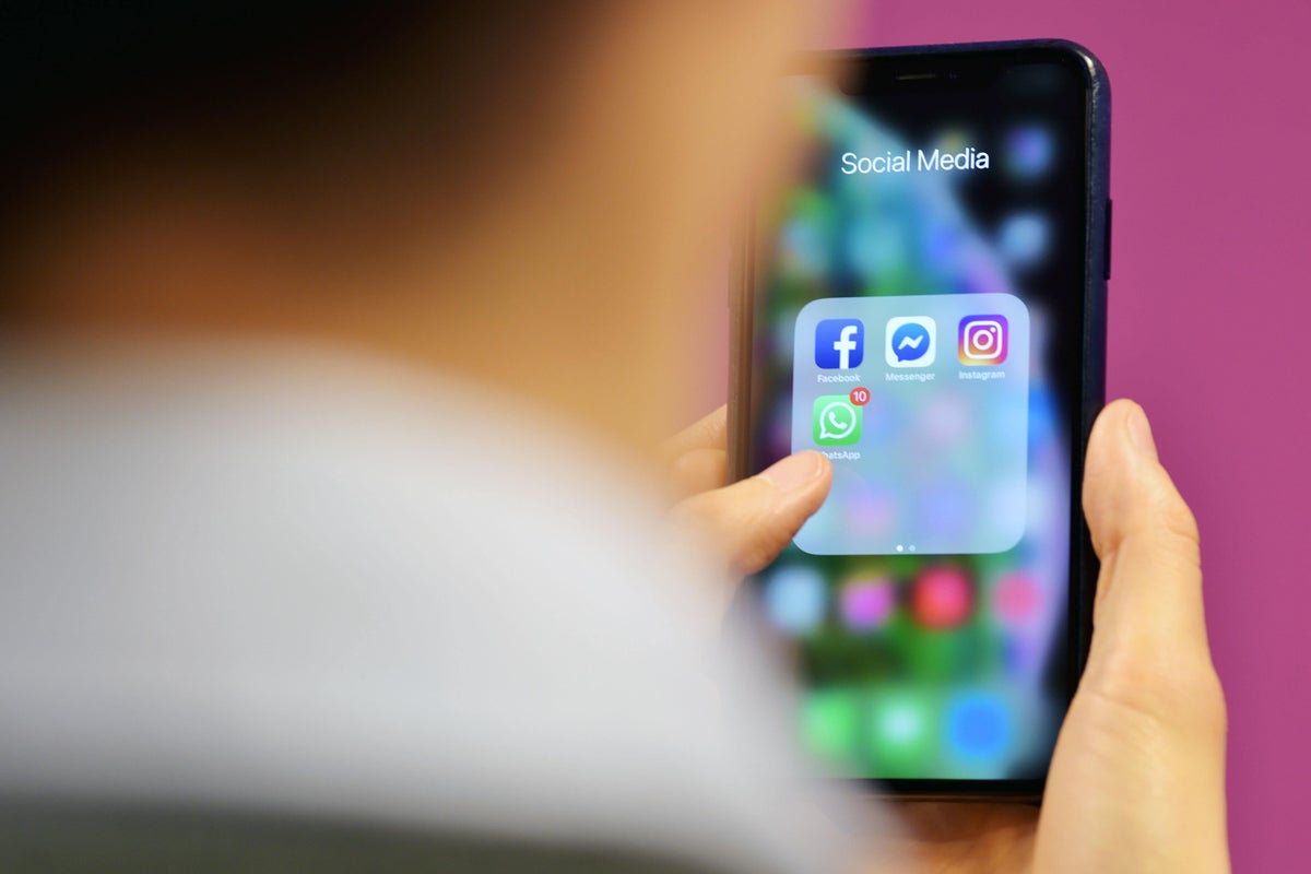 Another country bans phones in class saying children ‘need to see each other’s faces’